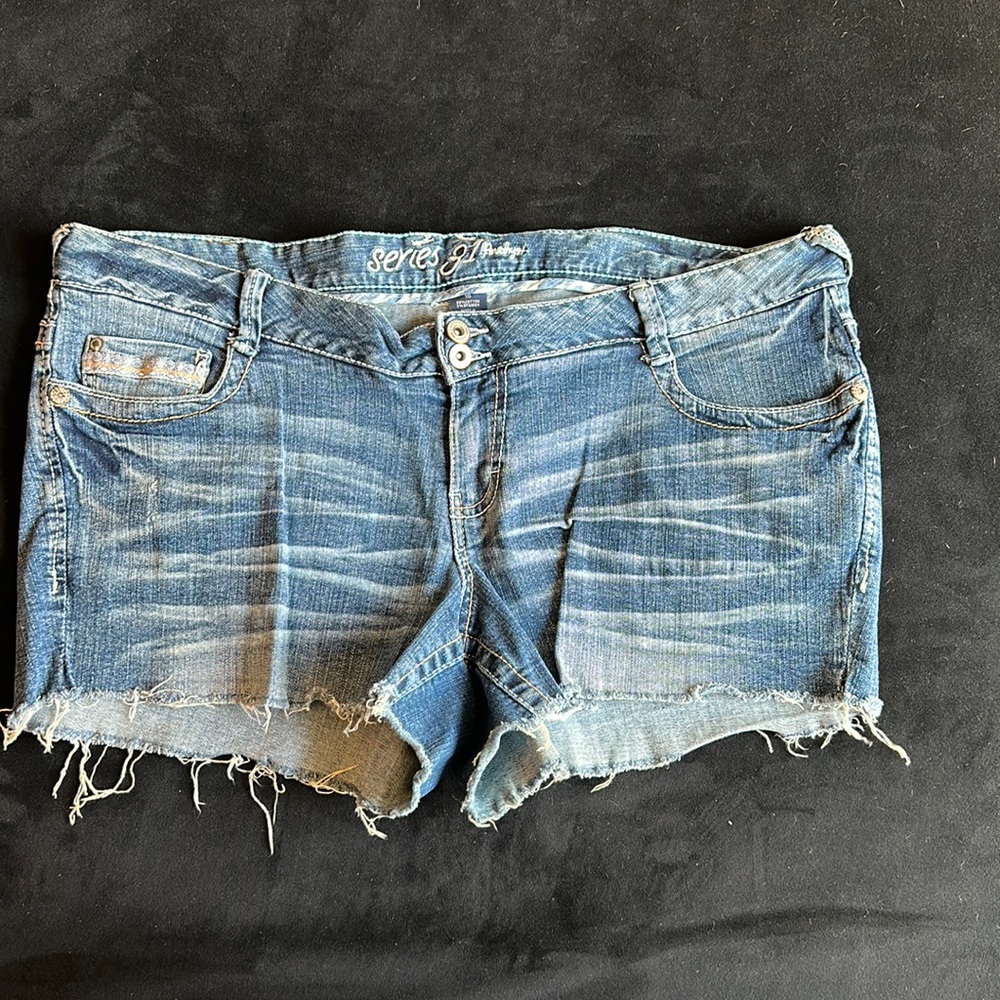 Amethyst Jean Shorts Sz 16
